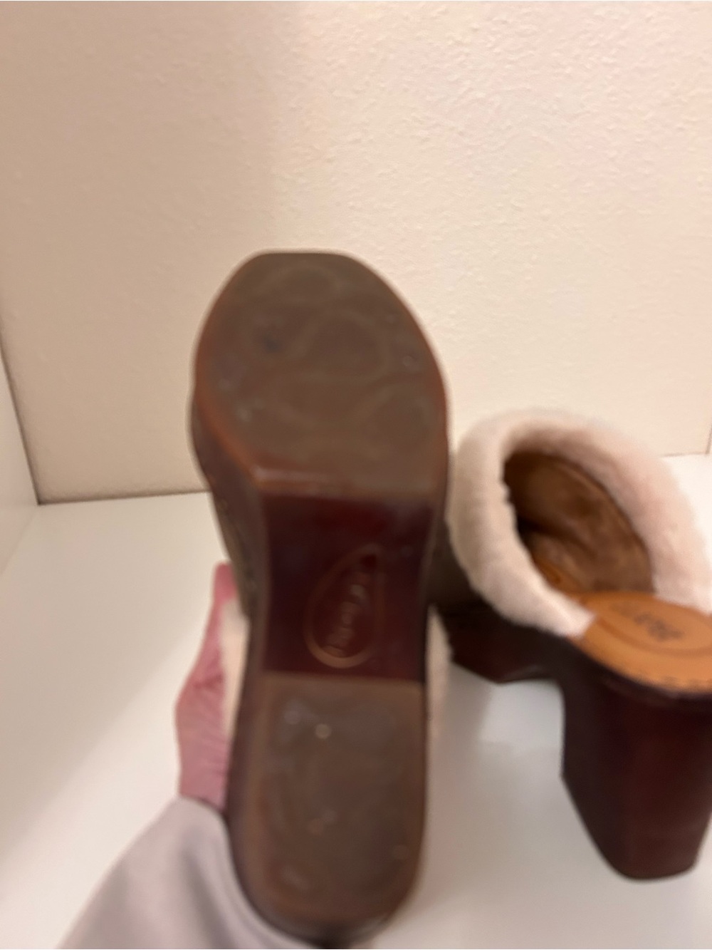 Born Brown Leather Platform Clog Mules Shearling Trim Cozy Boho Clogs NWOB - Picture 3 of 4